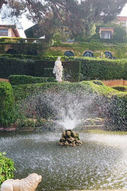 barcelona - los jardines de santa clotilde lloret de mar - fuente de agua