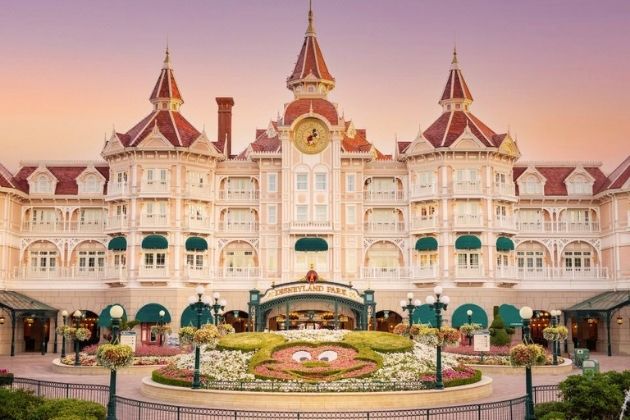 francia - hotel en disneyland parís - entrada disneyland hotel