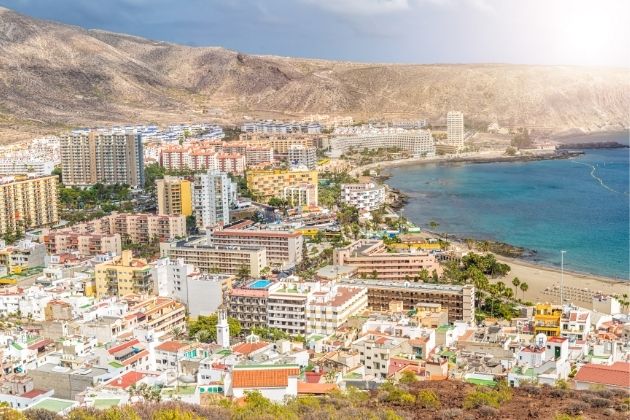 los cristianos en tenerife - playa de los cristianos - puerto de los cristianos