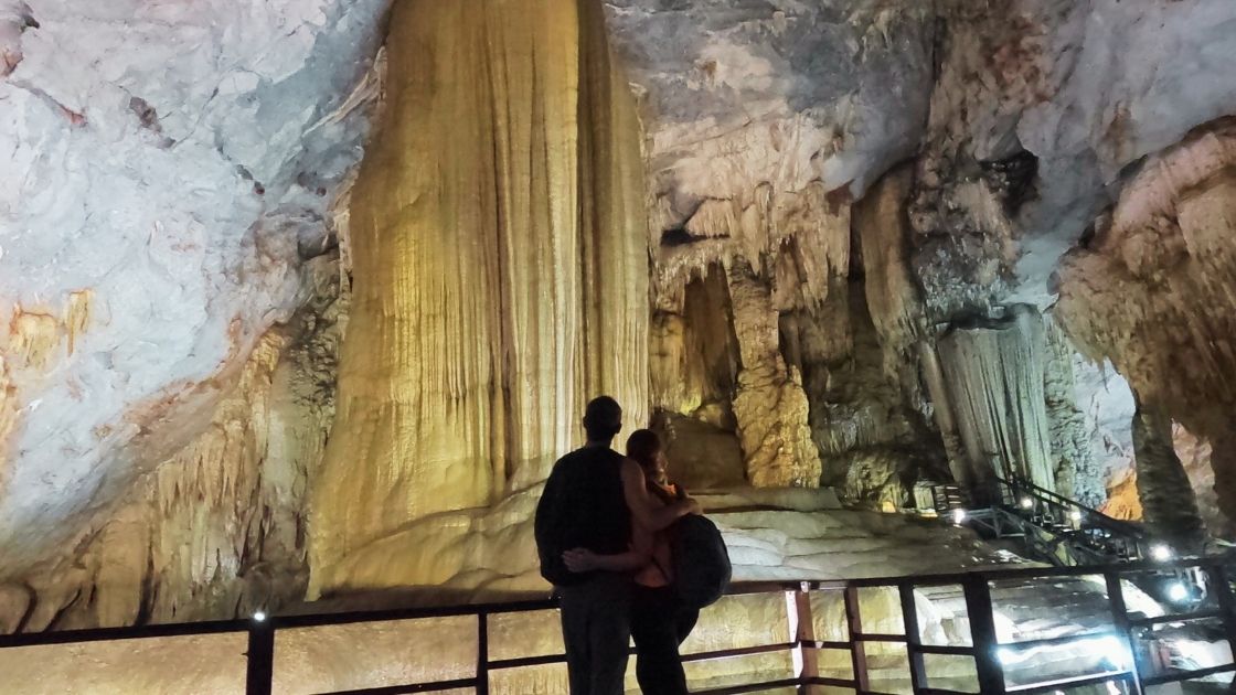 qu&eacute; ver en phong nha en vietnam
