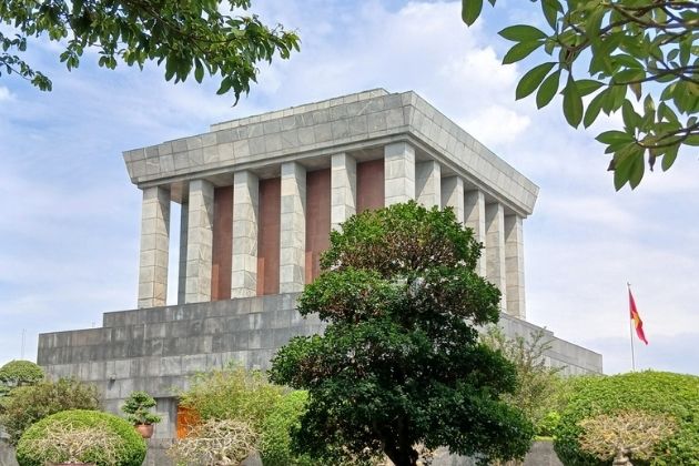 Vietnam - qu&eacute; ver en Hanoi - Mausoleo de Ho Chi Minh