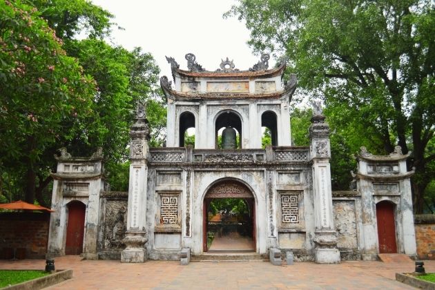 Vietnam - qu&eacute; ver en Hanoi - templo de la literatura